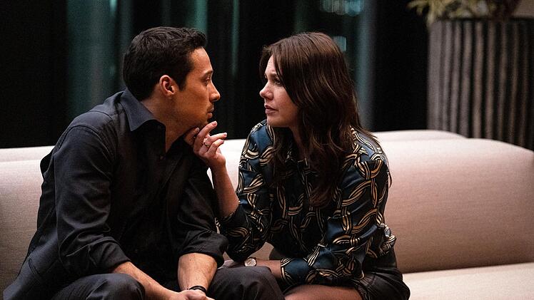 Saskia Blankenstein (Felicitas Woll) macht sich Sorgen um ihren Kollegen Max van Veeren (Klaus Steinbacher).