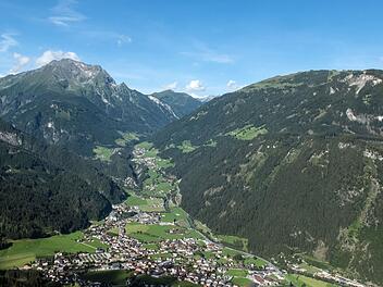 Ungl&uuml;ck im Zillertal: Mittelfranke schwer verletzt
