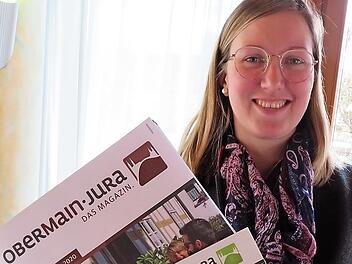 Bianca Faber mit der Sonderausgabe "Genuss": In diesem Heft sind mehr als 100 Bäcker, Brauer und Metzger sowie Anbieter hochwertiger Nahrungsmittel aufgelistet.