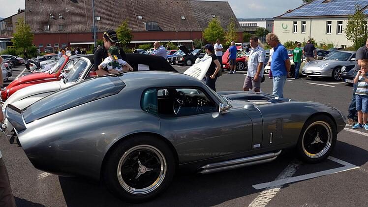 Schnelle Autos haben nichts an ihrer Faszination verloren.