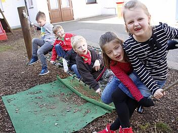 Kindergärten, wie der in Willersdorf, Spielplätze und Vereine sollen von den Spenden profitieren, die Sebastian Schwarzmann für den Fall in Aussicht gestellt hat, dass er Bürgermeister wird.  Foto: Josef Hofbauer
