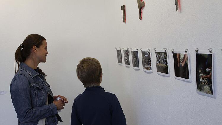 Im Anschluss an die Eröffnung des "Maxhauses" hatten die Besucher die Möglichkeit die Räume und die Ausstellung zu besichtigen.  Foto: Michael Wunder