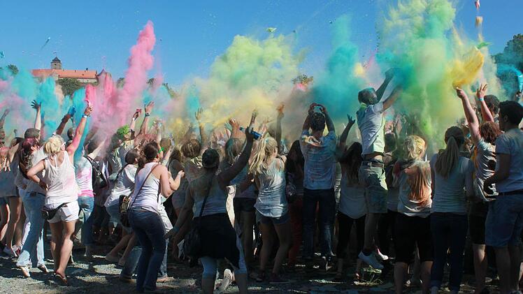 Das Holi-Fest auf dem Schützenplatz hat für den Anwohner das Fass zum Überlaufen gebracht. Foto: Schneider