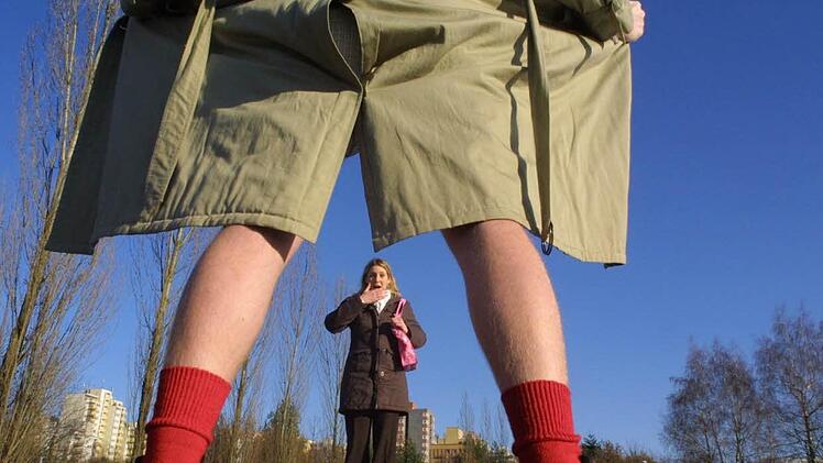 In der N&uuml;rnberger Innenstadt hat am Sonntagabend ein Exhibitionist sein Unwesen getrieben. Die Kriminalpolizei bittet um Zeugenhinweise. Symbolfoto: Ivo Knahn