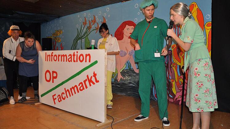 OP-Fachmarkt mit v.l.n.r.: Stefan Leinweber, Veronika Erb, Susanne Porzelt, Mario Wirsing, Katja Büttner. Foto: Petra Heurich