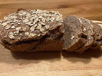 vollkornbrot-koerner.jpg