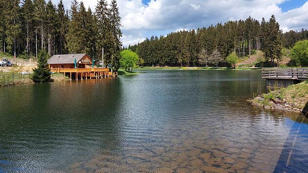 &Ouml;lschnitzsee: Dieses Ausflugsziel in Franken ist perfekt im Fr&uuml;hling