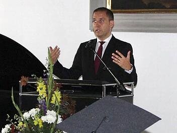 Privatdozent Georg Rubel bei seinem Festvortrag. Foto: Jürgen Weißerth