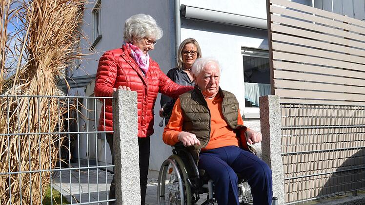 Dass der kranke Hans Gebhardt daheim in seinem Elternhaus in Kirchehrenbach wohnen bleiben kann, ist der ganzen Familie wichtig. Foto: Ronald Heck