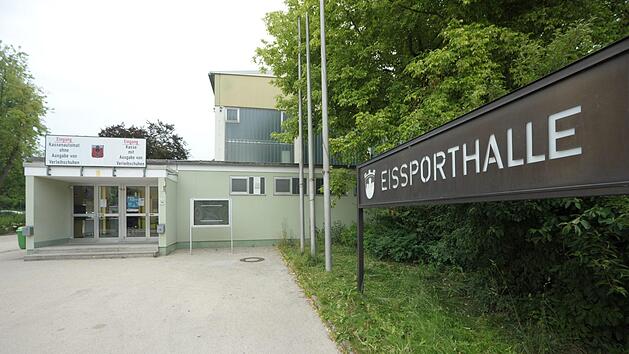 Wirbel um die Eissporthalle. Das Unternehmen, das die Halle vor zwei Jahren gekauft hat, steht seit Dienstag unter vorl&auml;ufiger Insolvenzverwaltung.  Siegfried Farkas