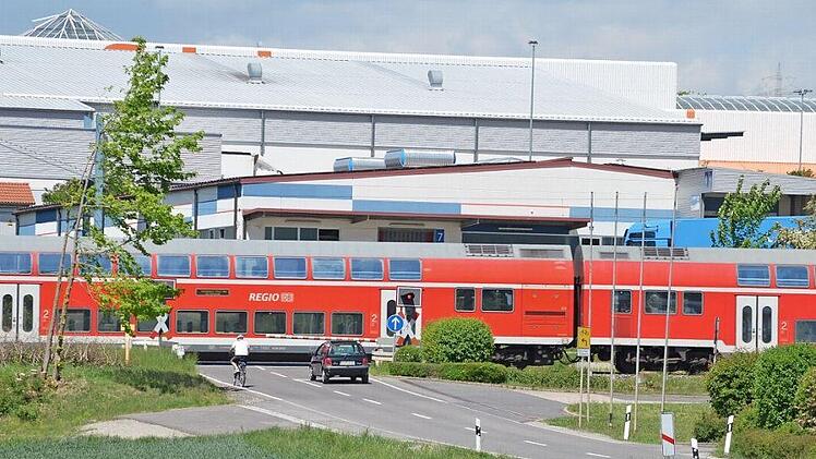 Der geplante Ausbau des Bahnübergangs im Rödengrund hat mit beachtlichen bürokratischen Hürden zu kämpfen. Foto: Rainer Lutz