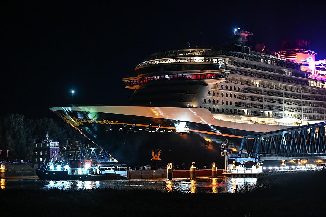 Überführung des Kreuzfahrtschiffes «Disney Destiny»