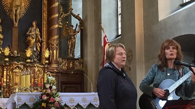Eva-Maria Klöhr in der Klosterkirche auf dem Kreuzberg. Regina Rinke