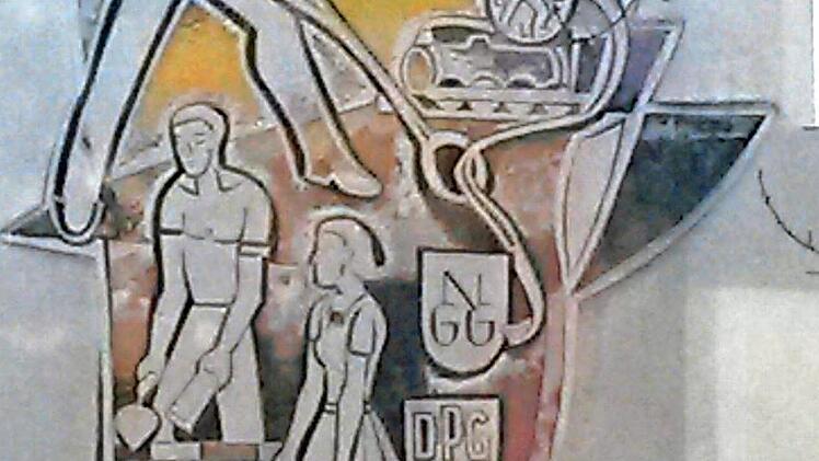 Dem Kunstmaler Anton Woelki wird dieses Kunstwerk an der Nordfassade des DGB-Hauses zugeschrieben. Foto: privat