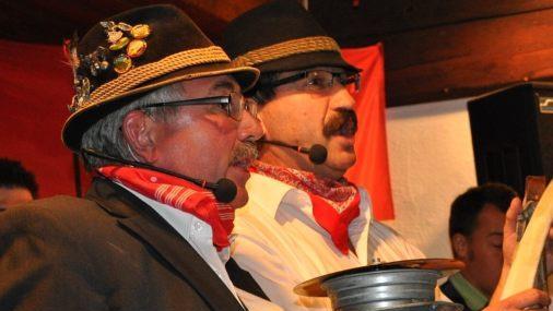 Sie sind für Kalauer und Krawall zuständig: Bruno Schorn und Uwe Rädlein von den "Iwinner Wirtshaus-Schroller"