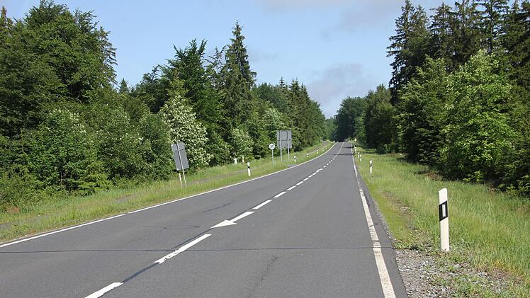 Die Staatsstraße 2209 am Rennsteig wird ab 1. Juli saniert. Die Baumaßnahme erfolgt in zwei Bauabschnitten unter Vollsperrung.V. Schadeck