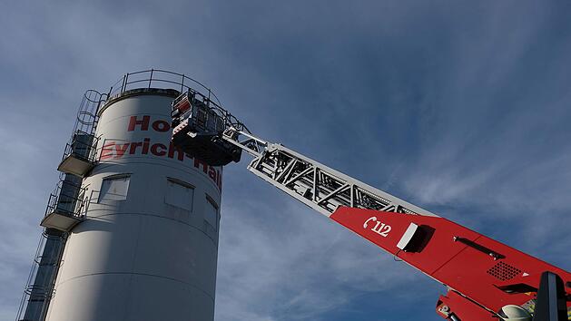 Der Drehleiterwagen von der St&auml;dtischen Feuerwehr Bad Kissingen.
