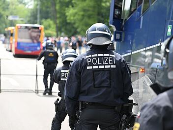 Polizeieinsatz bei Frankenderby zwischen dem FCN und Greuther Fürth