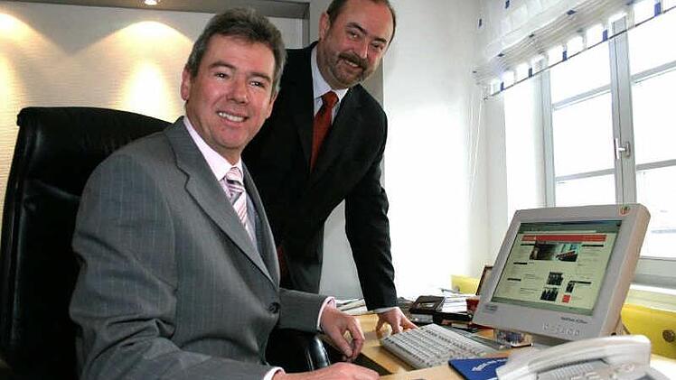 Mit Herbert Fiederling (l.) hat Reinhard Lugschi viele Jahre im Sparkassenvorstand zusammengearbeitet. Unser Bild stammt von 2005.  Foto: Görtler/Archiv