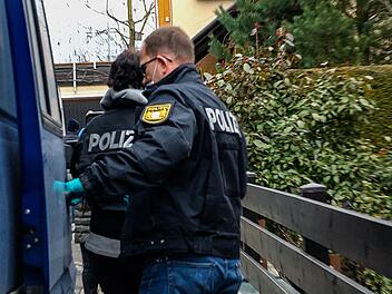 Kleinsendelbach: Eigenen Sohn (9) erwürgt - Kindsmörder nimmt Urteil regungslos zur Kenntnis Kleinsendelbach: Eigenen Sohn (9) erwürgt - Kindsmörder nimmt Urteil regungslos zur Kenntnis