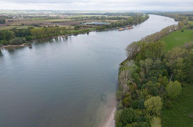 Mehr Wasser im Mittelrhein - Lage für Frachtschiffe besser