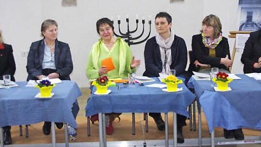 Zu einer Diskussionsrunde hatten KAB und Verdi eingeladen. Foto: Veronika Schadeck