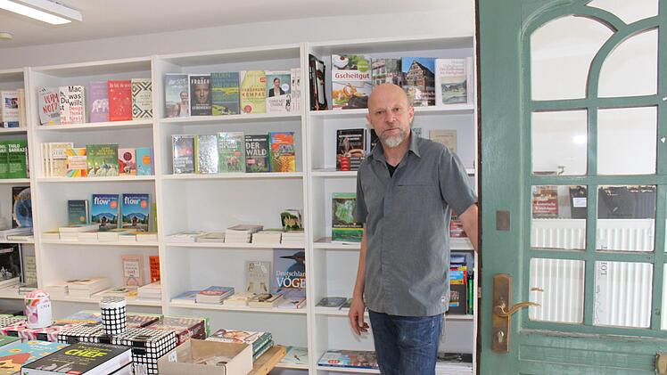 Michael Holz ist der neue Buchhändler in Ebermannstadt. Foto: Carmen Schwind