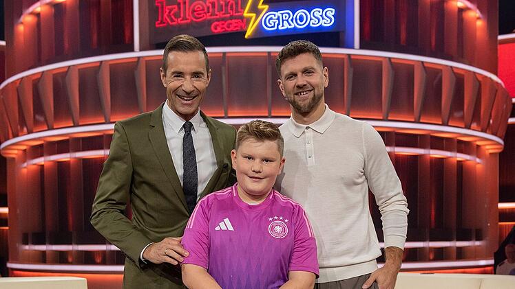 "Klein gegen Groß": Erlanger Luis (11) schlägt Fußball-Star in "richtig fiesem" Spiel