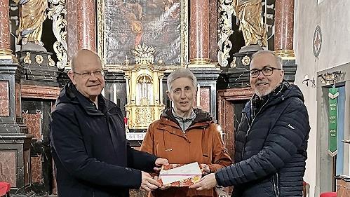 Matthias Karwath und Christoph Glaser verabschiedeten Ingeborg Werner im Sonntags-Gottesdienst.