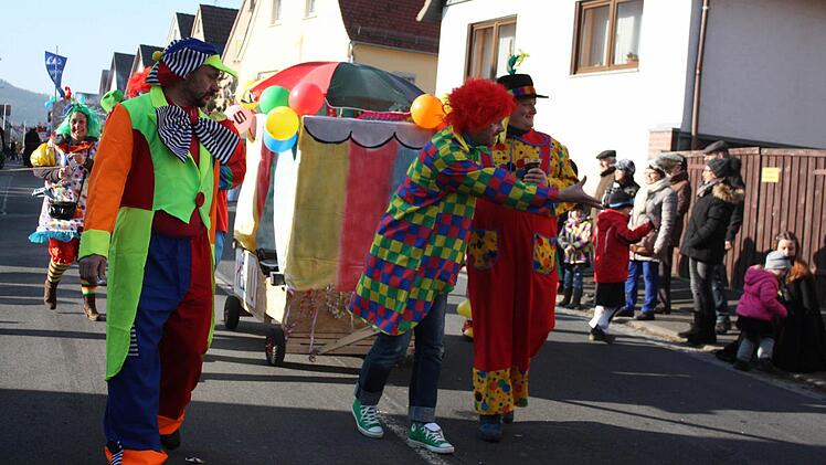 Eindrücke vom Faschingszug in Steinach.  Foto: Robert Huger