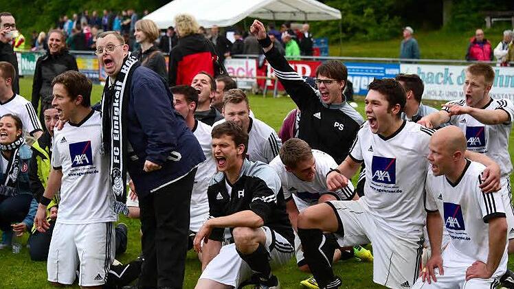 Der FC Rottershausen ist Kreisklassist nach einem dramatischen Sieg im Elfmeterschießen gegen den SV Niederlauer. Foto: Anders