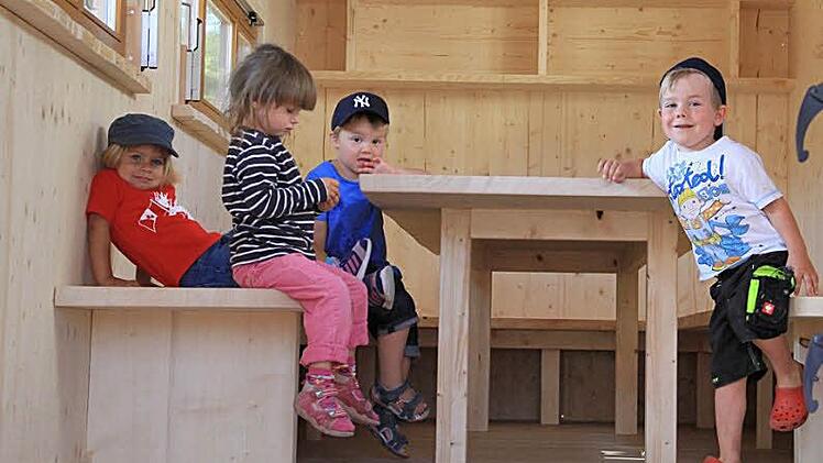 Sie haben ihren neuen "Fuchsbau" schon mal genau in Augenschein genommen.