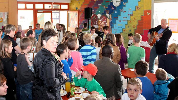 Zur Begrüßung gab's Musik.