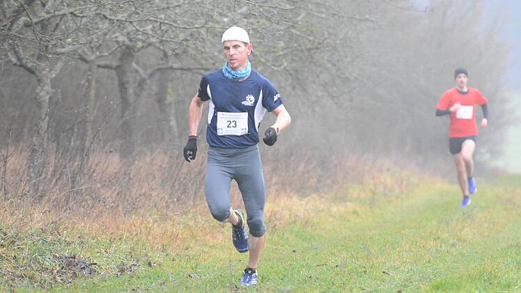 Schnappschüsse vom Fuschter Silvesterlauf.