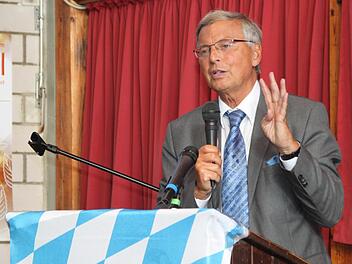 Wolfgang Bosbach (CDU) sprach in Ludwigschorgast Klartext, ging auf die Bundestagswahl ebenso ein wie auf das Thema "Leitkultur". Fotos: Alexander Hartmann