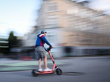 Fahrt mit E-Scooter