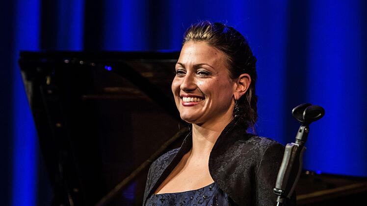 Das Thilo Wolf Quartett mit Thilo Wolf am Flügel, der Sängerin Johanna Iser, dem Kontrabassisten Markus Schieferdecker und dem Schlagzeuger Paul Höchstädter eröffnete die Sonneberger Jazztage.Foto: Jochen Berger