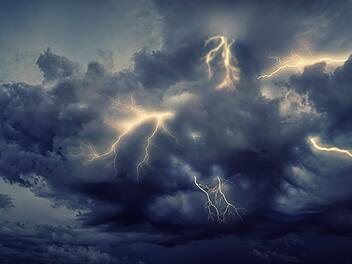 Sommerliches Wetter in Franken - dann "kräftige Gewitter"