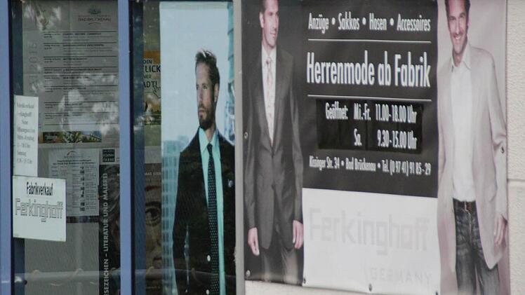 Der Fabrikverkauf Ferkinghoff sucht eine neue Bleibe. Das Forum Bad Brückenau bemüht sich, das Geschäft in der Stadt zu halten.  Foto: Benedikt Borst