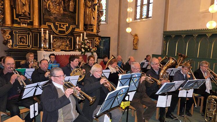 Der Bezirksposaunenchor umrahmte den Dekanatsgottesdienst in St. Petri ebenso wie Kirchenmusikdirektor Ingo Hahn an der Orgel.W. Reißaus