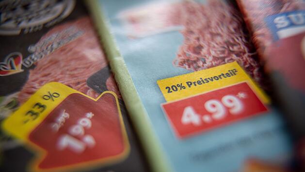 "Lebensmittelpyramide umgedreht": Verbraucherzentrale mit heftiger Supermarkt-Kritik