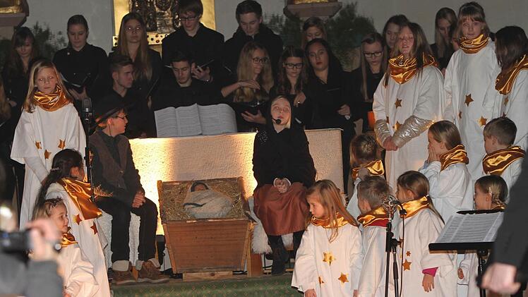Szene aus dem Singspiel "wenn Engel sich streiten" Foto: Günther Geiling