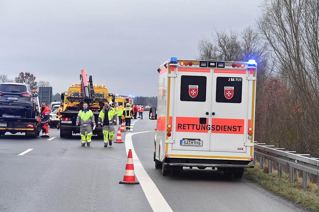 Massenunfall auf der A73 bei Breitengüßbach