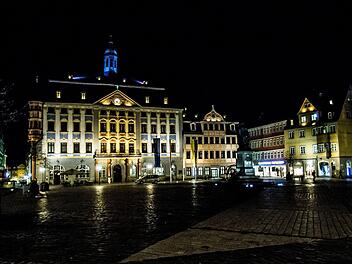 Für den Marktplatz wurde bereits ein professionelles Beleuchtungskonzept erstellt, in den Gassen und Straßen ringsum fehlt das noch.CT-Archiv/Jochen Berger