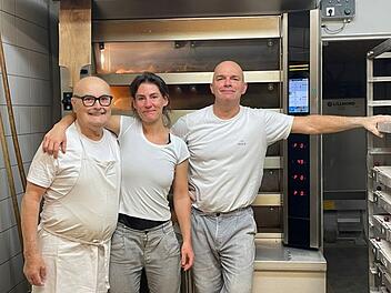 Erlangen: Bäckerei Frank öffnet nach Pause wieder - mit 89-Jährigem in der Backstube