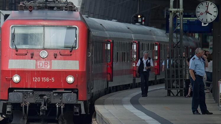 Foto: Boris Roessler/dpa