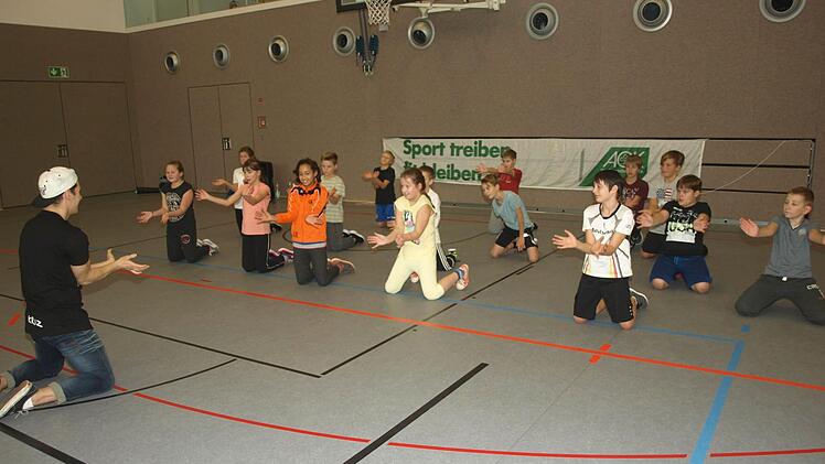 "Breakdance" im Sportunterricht  Foto: Stefan Geiger
