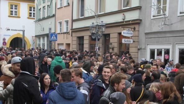 Tausende feiern Weihnachten mit Heiligen Frühschoppen in Kulmbach. Fotos: Sonja Adam