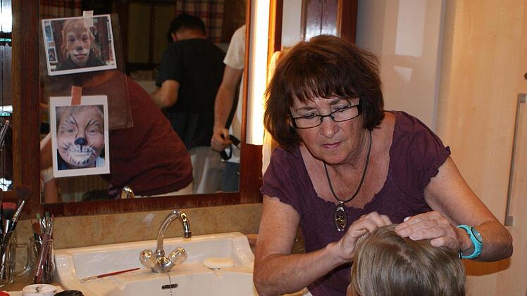 Maskenbildnerin Siglinde Ritz Foto: Stefanie Karl