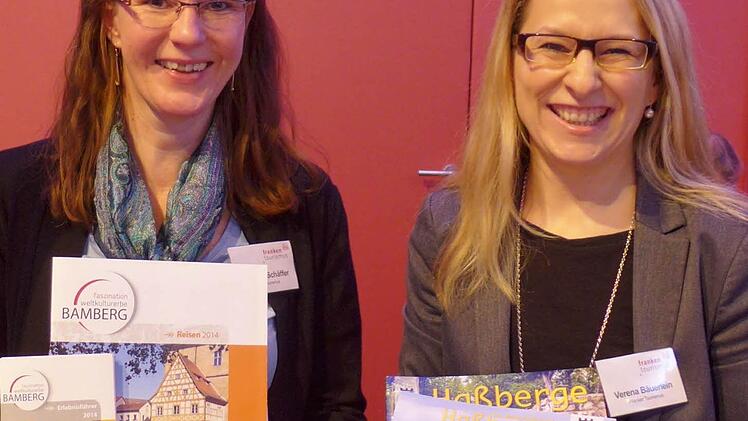 Angelika Schäffer (links) und Verena Bäuerlein präsentieren auch die Region Haßberge.  Foto: Meißner